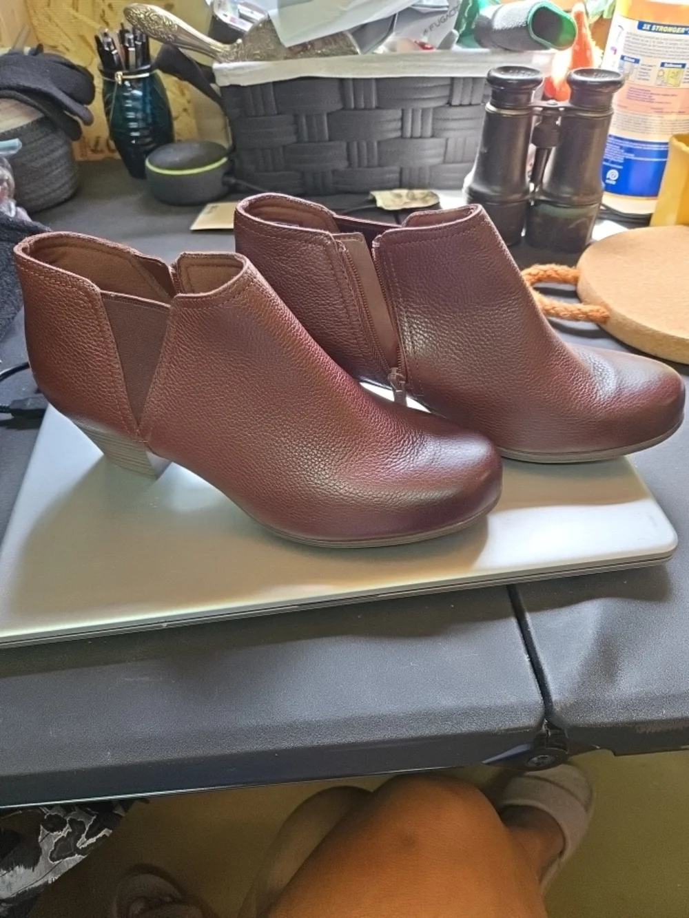 Clarks Collection‎ Brown Leather Size Zip Ankle Boots Womens Size 8 M
